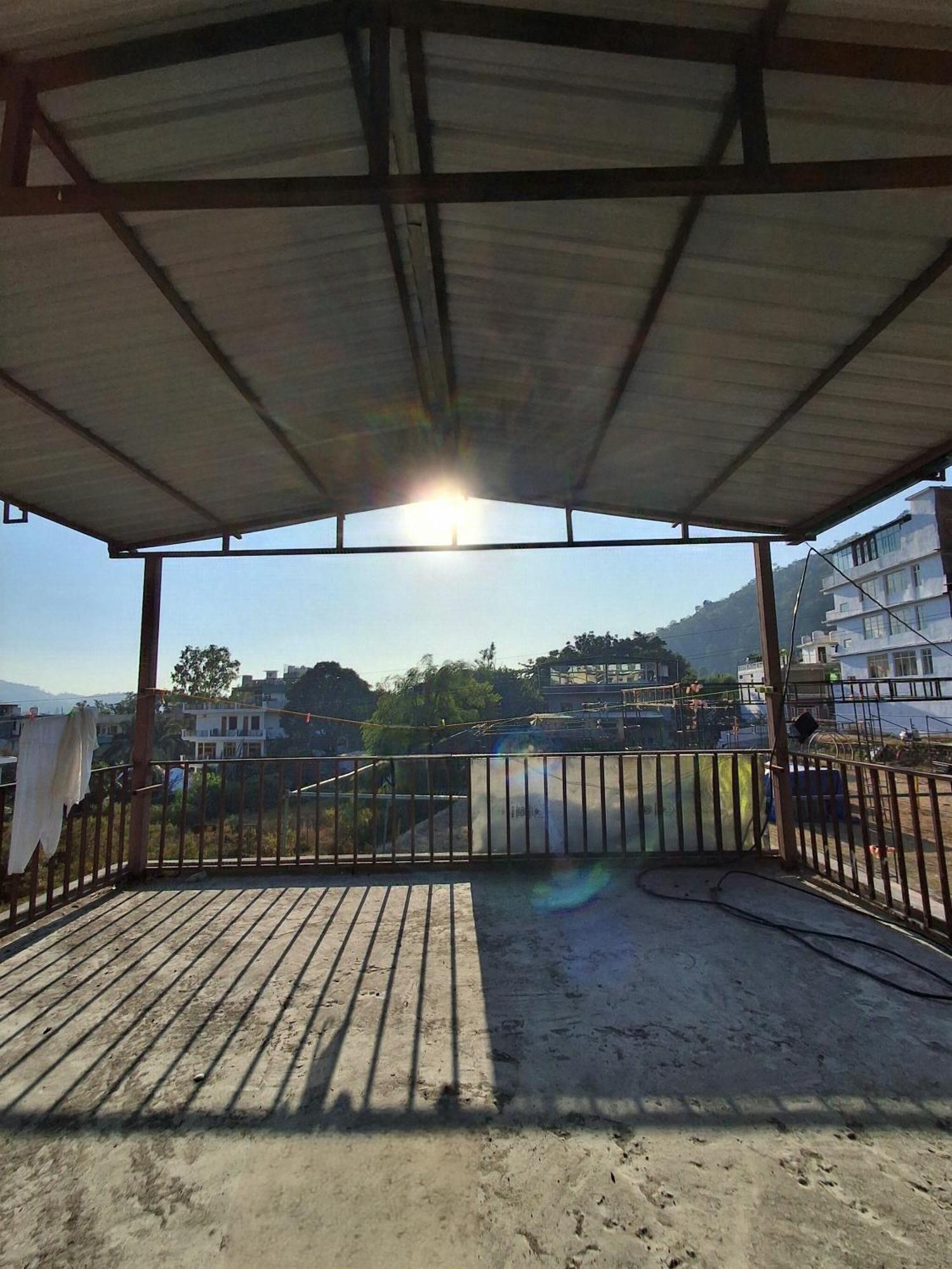 Landlopers Hostel Rishikesh Exterior photo